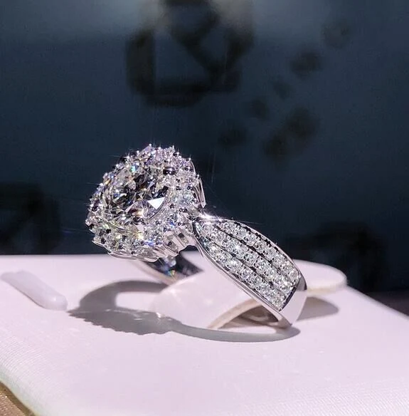 Classical Starburst with Large Zirconium Diamonds for Couple Ins Style Ring